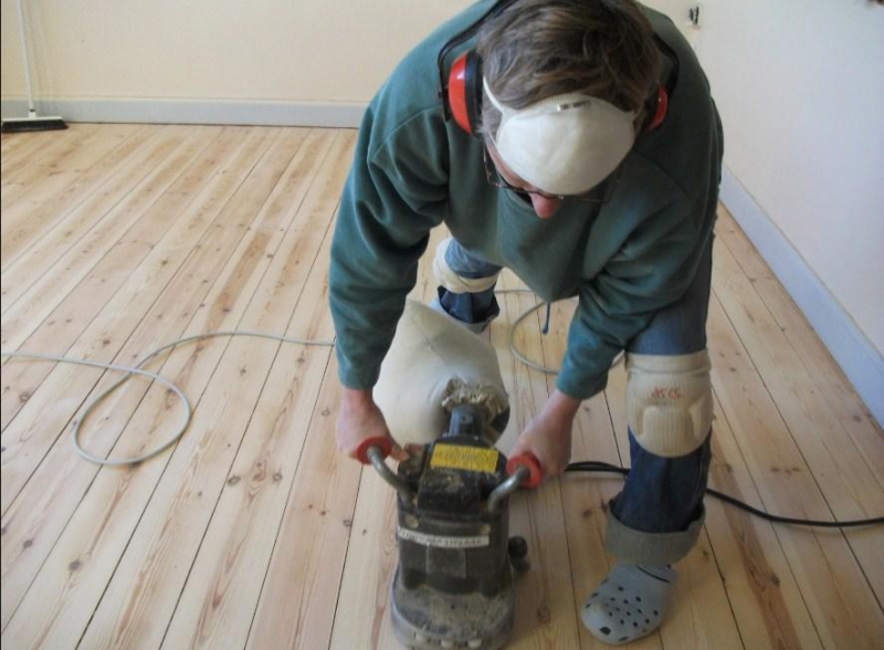 Как выровнять деревянный пол: не срывая доски старые, вскрывая дощатый шкаф, неровный рубанок и электрорубанок