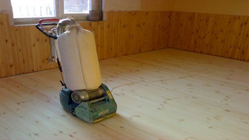 Как выровнять деревянный и бетонный пол под линолеум своими руками: инструкция с видео