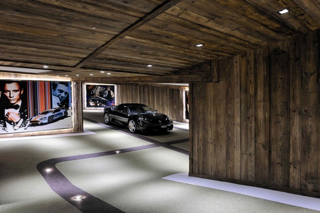 Стиль шале в дизайне гаража частного дома