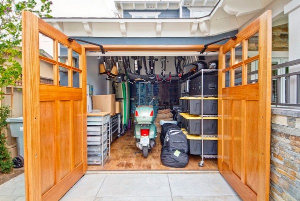 Обустройство гаража для мотоцикла и велосипедов